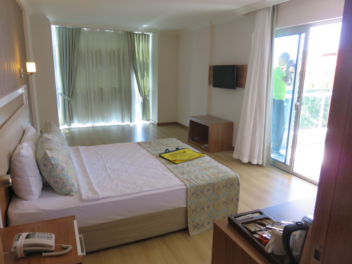 imagini hotel LONICERA RESORT